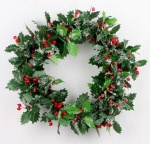 Holly leaves wreath w/red berries